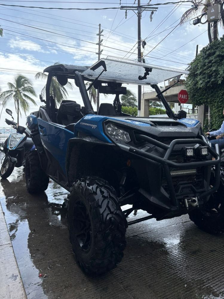 Can-Am Commander con sonido – foto 1